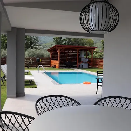 بيت للعطل Olympus Paradise 4