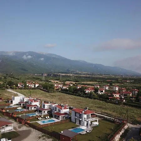 بيت للعطل Olympus Paradise 4