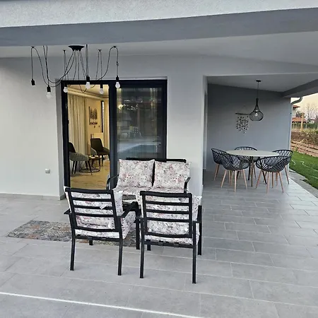 Olympus Paradise 4 *